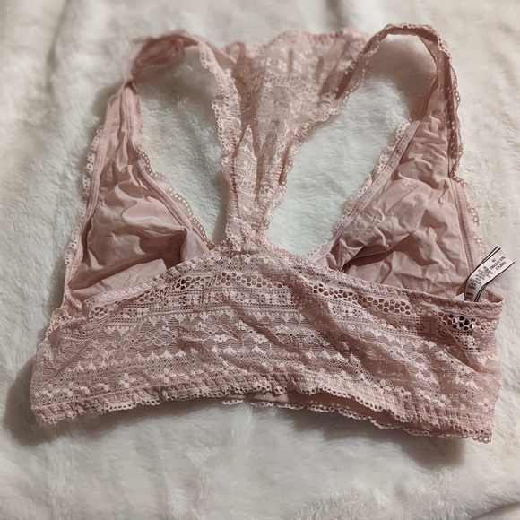 Victoria's Secret Pink Lace Racerback Medium Bralette - Picture 2 of 2